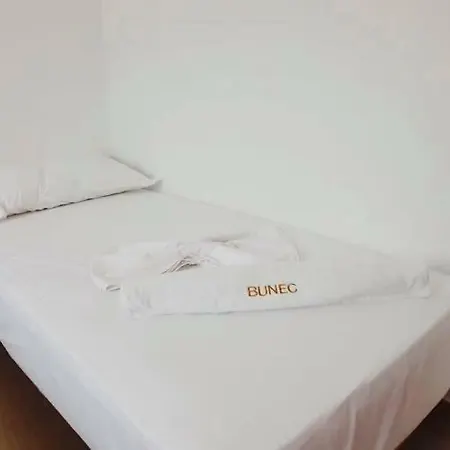 Buneci Beach Hotel Lukovë