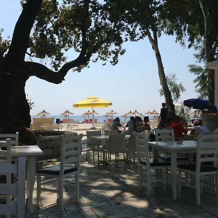 Buneci Beach Lukovë