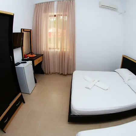 Buneci Beach 3* Lukovë