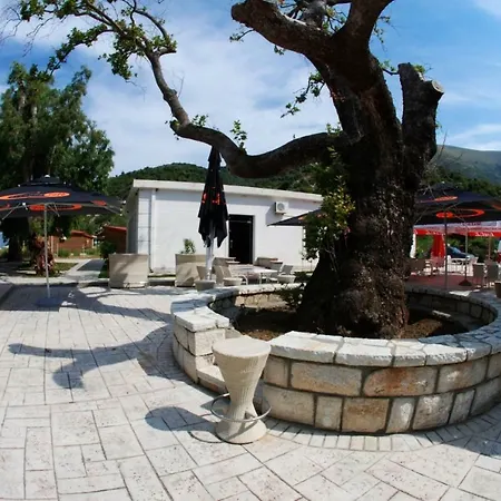 Buneci Beach Lukovë