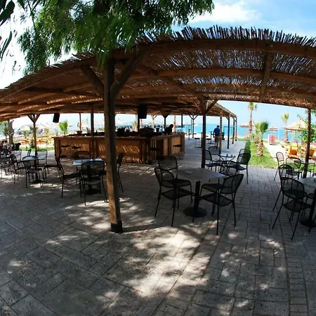 Buneci Beach Lukovë