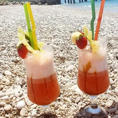 Buneci Beach 3* Lukovë